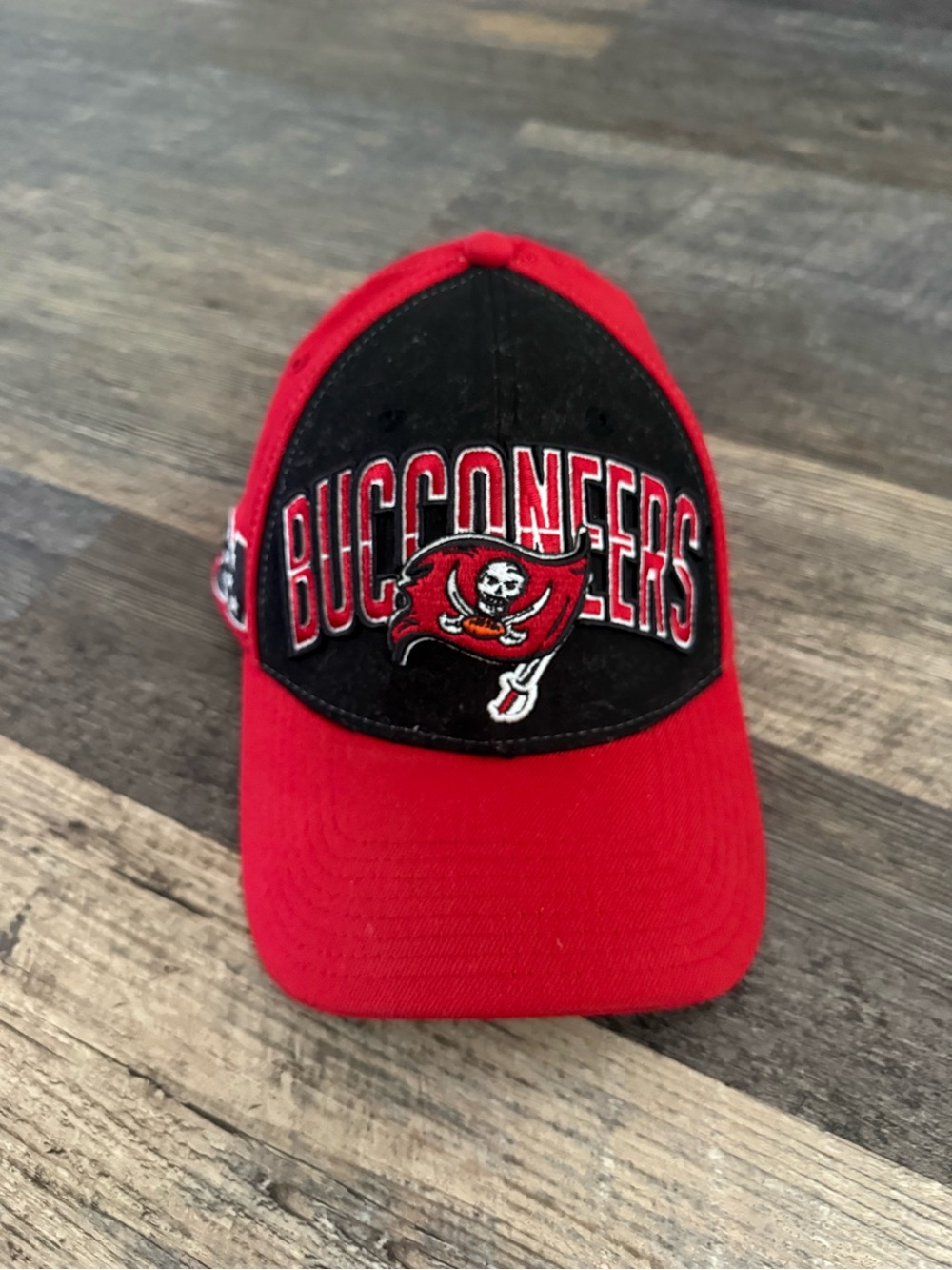 NFL Team Apparel Tampa Bay Buccaneers Hat Cap NWOT